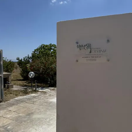 Domus Erminia Holiday home Torre Pali